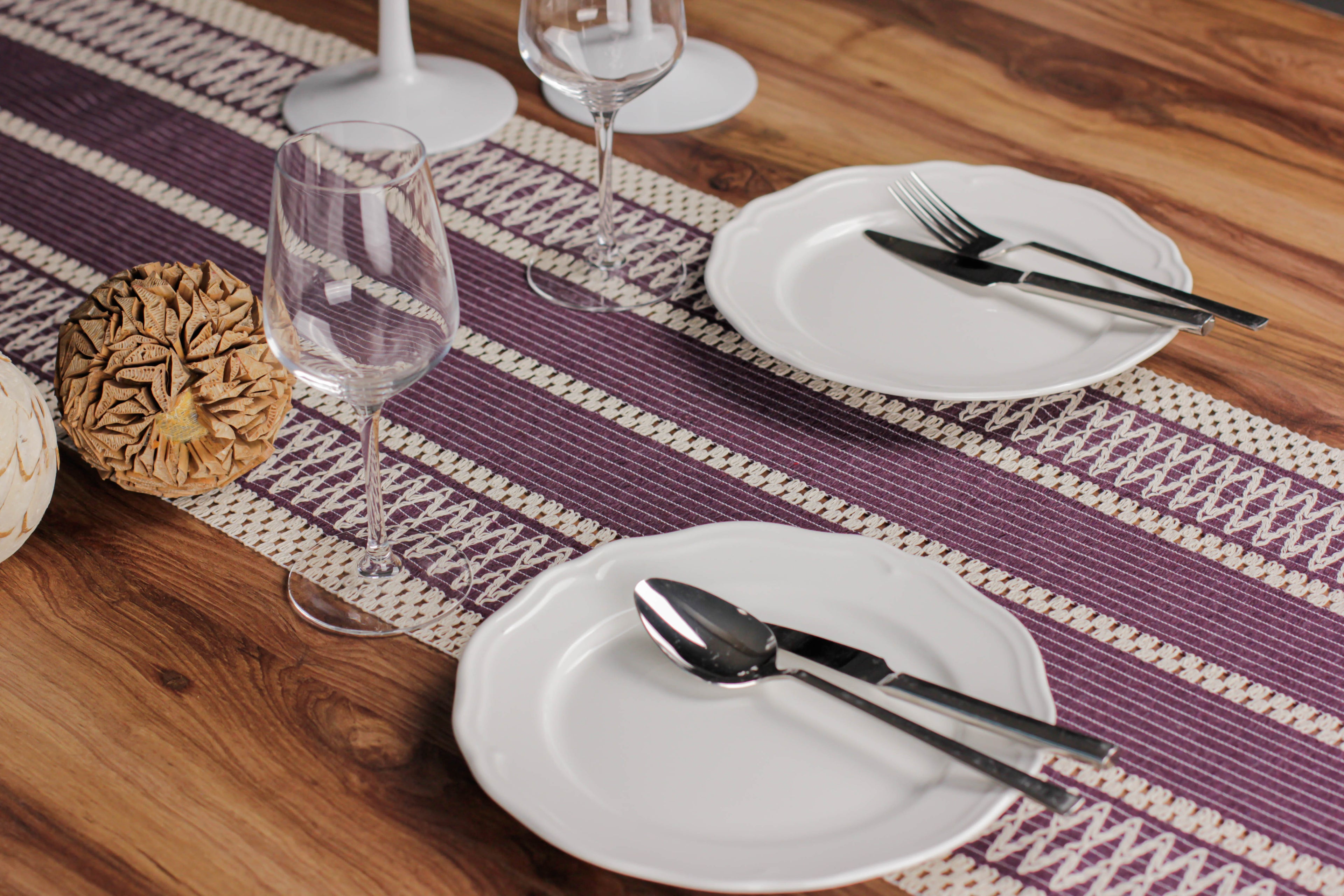 Chemin de table Mauve tricoté en coton mesure 35×145 cm