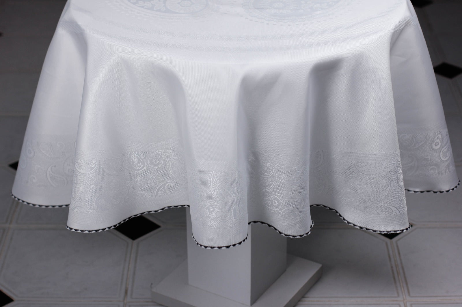 Nappe de Table Ronde Blanc Jacquard 160 cm