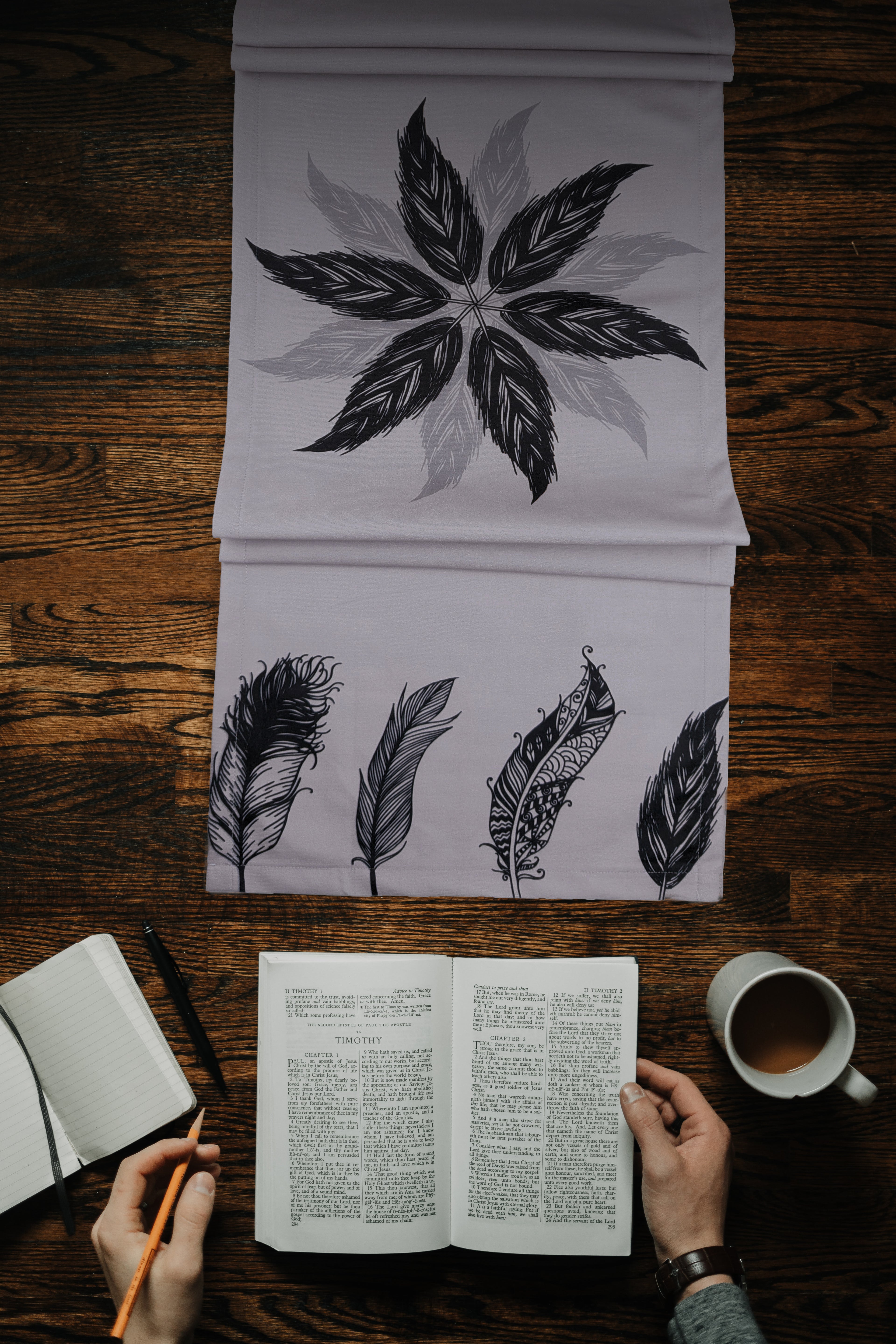 Chemin de Table Imprimé Plume 45/150 cm